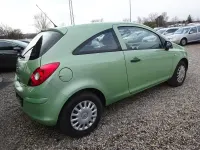 Gebraucht Opel Corsa Selection 80 PS (58 kW) 2009 Grün Kleinwagen