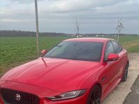 Gebraucht Jaguar XE R-Dynamic 250 PS (183 kW) 2019 Rot Limousine