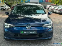 Gebraucht VW Golf VIII Life 131 PS (96 kW) 2023 Atlantic blue metallic Limousine