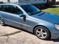 Gebraucht Mercedes C220 Elegance 150 PS (110 kW) 2006 Silber Kombi