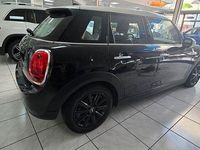 Gebraucht Mini Cooper D Pepper 116 PS (85 kW) 2018 Schwarz Kleinwagen