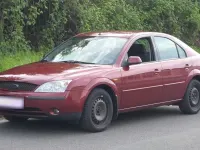 Gebraucht Ford Mondeo 145 PS (106 kW) 2001 Rot Limousine