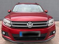 Gebraucht VW Tiguan 122 PS (89 kW) 2013 Rot SUV