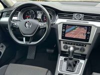 gebraucht VW Passat VWVar. Comfortl 1,6 TDI DSG LED Navi ACC
