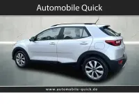 Gebraucht Kia Stonic Play 120 PS (88 kW) 2022 Polar white SUV
