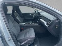 Gebraucht Volvo V60 Core 197 PS (144 kW) 2024 Vapour grey Kombi