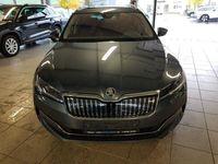 Gebraucht Skoda Superb LAURIN & KLEMENT 156 PS (114 kW) 2020 Grau Kombi