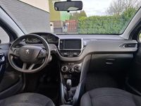 Gebraucht Peugeot 208 82 PS (60 kW) 2017 Schwarz Kleinwagen