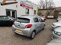 Gebraucht Mitsubishi Space Star 71 PS (52 kW) 2013 Coolsilber (m) Kleinwagen