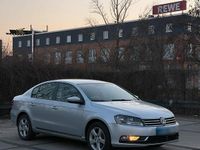 Gebraucht VW Passat Comfortline 122 PS (89 kW) 2011 Grau Limousine