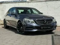 Gebraucht Mercedes E300 Avantgarde 231 PS (169 kW) 2013 Blau Limousine