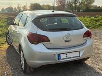 Gebraucht Opel Astra 125 PS (91 kW) 2011 Grau Limousine