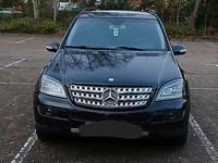 Gebraucht Mercedes ML320 224 PS (164 kW) 2007 Schwarz SUV