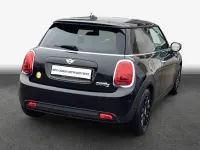 Gebraucht Mini Cooper SE Classic 135 kW (184 PS) 2023 Schwarz Kleinwagen
