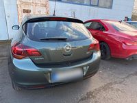 Gebraucht Opel Astra 125 PS (91 kW) 2010 Grün Kleinwagen