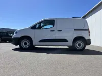 Używany Opel Combo-e Life 100 kW (136 KM) 2024 Biały Minivan