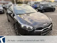 Neu Kia Ceed Sportswagon 100 PS (73 kW) 2025 Schwarz Kombi