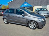 Gebraucht Mercedes B200 136 PS (100 kW) 2011 Grau Van / Kleinbus