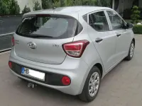 Gebraucht Hyundai i10 Trend 67 PS (49 kW) 2018 Silber Kleinwagen