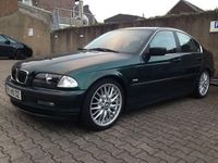Gebraucht BMW 320 150 PS (110 kW) 1999 Grün metallic Limousine
