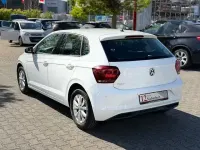 Gebraucht VW Polo Highline 95 PS (69 kW) 2018 Weiß Kleinwagen