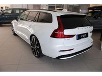 Gebraucht Volvo V60 Ultimate 197 PS (144 kW) 2023 Weiß Kombi