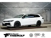 Gebraucht VW Passat R-line 150 PS (110 kW) 2026 Pure white Kombi