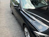Gebraucht BMW 320 Advantage 190 PS (139 kW) 2019 Schwarz Kombi