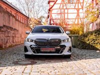 Gebraucht BMW 520 Performance 197 PS (144 kW) 2025 Grau Limousine