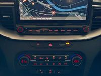 Gebraucht Kia Ceed 160 PS (117 kW) 2021 Weiß Kleinwagen