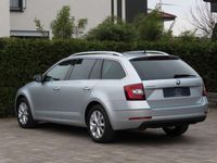 gebraucht Skoda Octavia Combi Style *Aut. / Teilleder / AHK*