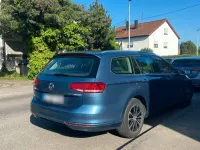 Gebraucht VW Passat 150 PS (110 kW) 2017 Blau Kombi