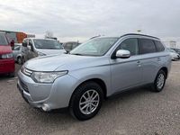 Gebraucht Mitsubishi Outlander Intense 150 PS (110 kW) 2013 Silber SUV