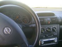 Gebraucht Opel Tigra 122 PS (89 kW) 2000 Gelb Coupé