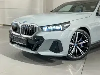 Gebraucht BMW i5 M Sport 250 kW (340 PS) 2024 Brooklyn grau metallic Limousine