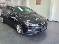 Używany Opel Astra Dynamic 105 KM (77 kW) 2016 Czarny Sedan/Limuzyna