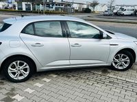 Gebraucht Renault Mégane IV 110 PS (80 kW) 2018 Silber Kleinwagen