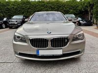 Second-hand BMW 750 408 CP (300 kW) 2009 Argintiu Berlinǎ