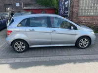 Gebraucht Mercedes B180 109 PS (80 kW) 2007 Grau Van / Kleinbus