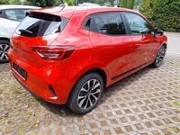 Neu Mitsubishi Colt Plus 67 PS (49 kW) 2025 Grau Limousine