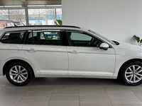Gebraucht VW Passat Business 150 PS (110 kW) 2022 Weiß Kombi