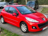 Gebraucht Peugeot 207 73 PS (53 kW) 2010 Rot Kleinwagen