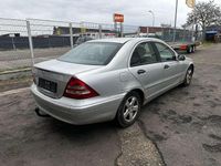 Usado Mercedes C200 Classic 163 HP (119 kW) 2000 Prateado Sedan