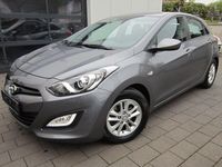 Gebraucht Hyundai i30 Edition 99 PS (72 kW) 2014 Grau Limousine