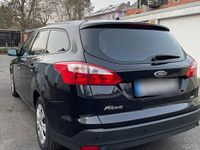 Gebraucht Ford Focus Ambiente 101 PS (74 kW) 2014 Schwarz Kombi