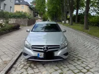 Używany Mercedes A180 122 KM (89 kW) 2012 Srebrny Sedan/Limuzyna