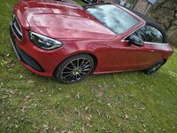 Gebraucht Mercedes E220 Avantgarde 194 PS (142 kW) 2022 Rot Cabrio