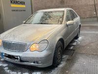 Gebraucht Mercedes C180 129 PS (94 kW) 2001 Silber Limousine