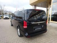Gebraucht Mercedes V300 237 PS (174 kW) 2024 Schwarz Van / Kleinbus