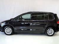 Gebraucht VW Touran Comfortline 110 PS (80 kW) 2016 Schwarz metallic Van / Kleinbus